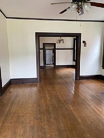 1549 Dixie St, Charleston, Wv 25311 in Charleston, WV (Photo 4 of 10)