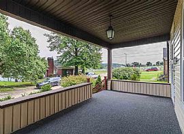 611 Stanley Ave, Clarksburg, Wv 26301 in Clarksburg, WV (Photo 2 of 10)