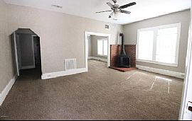 Beautiful 3 Bedroom Home in Jacksonville, FL (Photo 3 of 5)