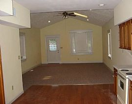 807 Franklin St. a Room in Three Bedroom in Louisville, KY (Photo 2 of 7)