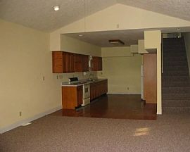 807 Franklin St. a Room in Three Bedroom in Louisville, KY (Photo 3 of 7)