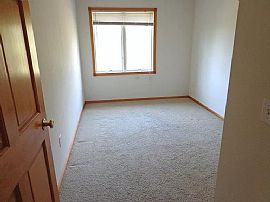 1279 Pinewood Trl Apt 8, new Richmond, Wi 54017 in Richmond, WI (Photo 4 of 9)