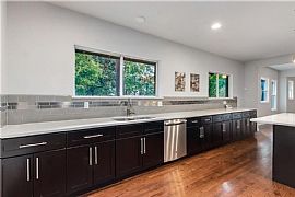 725 Lowell St, Dallas, Tx 75214, Usa in Dallas, TX (Photo 10 of 12)