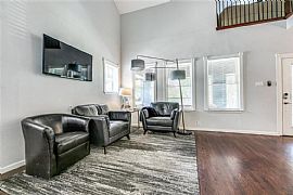 725 Lowell St, Dallas, Tx 75214, Usa in Dallas, TX (Photo 6 of 12)