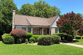 Kessler Plaza · 2523 Alco Ave, Dallas, Tx 75211, Usa in Dallas, TX