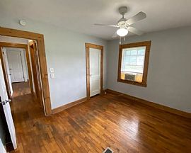 A Room in Kansas City in Kansas City, MO (Photo 8 of 11)