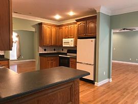 703 Beverly Dr, Muscle Shoals, Al 35661 in Muscle Shoals, AL (Photo 6 of 12)