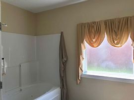 703 Beverly Dr, Muscle Shoals, Al 35661 in Muscle Shoals, AL (Photo 9 of 12)