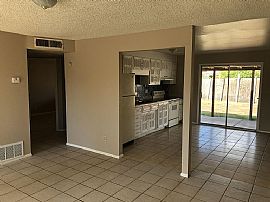 4628 N 80th Ave, Phoenix, Az 85033 in Phoenix, AZ (Photo 5 of 10)