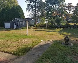 18 Arlington St, Westerly, Ri 02891 in Westerly, RI (Photo 4 of 12)