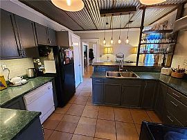 2110 Capitol Ave, Montgomery, Al 36107 in Montgomery, AL (Photo 3 of 9)