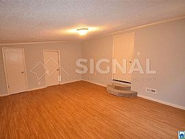 725 Meadowbrook Dr, Birmingham, Al 35215 in Birmingham, AL (Photo 10 of 12)