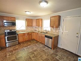 725 Meadowbrook Dr, Birmingham, Al 35215 in Birmingham, AL (Photo 3 of 12)