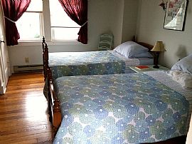 9 Saltaire Ave, Niantic, Ct 06357 in Niantic, CT (Photo 5 of 11)