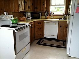 9 Saltaire Ave, Niantic, Ct 06357 in Niantic, CT (Photo 6 of 11)