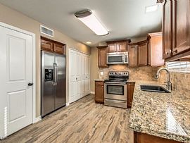 922 E Wahalla Ln, Phoenix, Az 85024 in Phoenix, AZ (Photo 2 of 5)