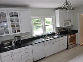 9 Wakemore St, Darien, Ct 06820 in Darien, CT (Photo 2 of 6)