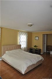 9 Wakemore St, Darien, Ct 06820 in Darien, CT (Photo 5 of 6)