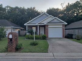 5907 Last Big Tree Ln, Pensacola, Fl 32505 in Pensacola, FL