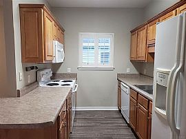 5907 Last Big Tree Ln, Pensacola, Fl 32505 in Pensacola, FL (Photo 3 of 11)