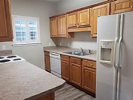 5907 Last Big Tree Ln, Pensacola, Fl 32505 in Pensacola, FL (Photo 4 of 11)