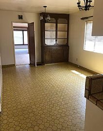 320 Watson St in Monterey, CA (Photo 4 of 11)