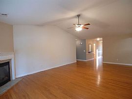 Beautiful 3 Bedroom Home  in High Point, NC (Photo 2 of 10)