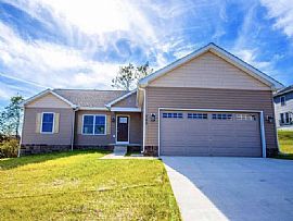 249 Mabdarin Dr, Martinsburg, Wv 25403 in Martinsburg, WV