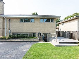 $2,450/mo3 Bd2 Ba1,512 Square Feet in Chicago, IL (Photo 11 of 12)