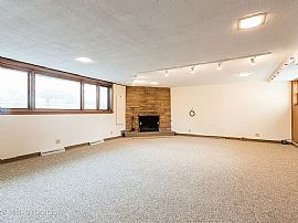 $2,450/mo3 Bd2 Ba1,512 Square Feet in Chicago, IL (Photo 4 of 12)