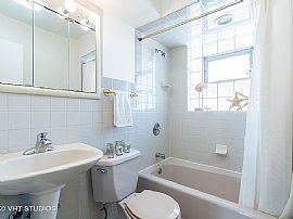 $2,450/mo3 Bd2 Ba1,512 Square Feet in Chicago, IL (Photo 8 of 12)