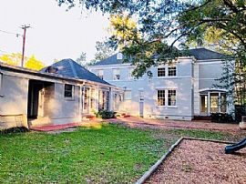 1318 Augusta Ave, Montgomery, Al 36111 in Montgomery, AL (Photo 3 of 12)