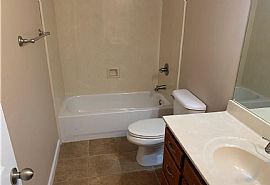 211 West Dr Unit 37, Mobile, Al 36608 in Mobile, AL (Photo 9 of 12)