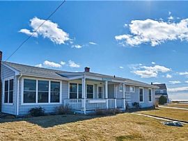 105 Sound Breeze Ave, groton, Ct 06340 in Groton, CT