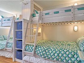 105 Sound Breeze Ave, groton, Ct 06340 in Groton, CT (Photo 11 of 12)