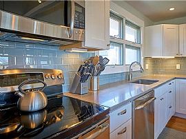 105 Sound Breeze Ave, groton, Ct 06340 in Groton, CT (Photo 7 of 12)