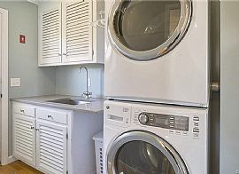 105 Sound Breeze Ave, groton, Ct 06340 in Groton, CT (Photo 8 of 12)