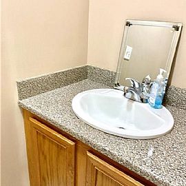 37 Rachel Dr, rocky Hill, Ct 06067 in Rocky Hill, CT (Photo 4 of 9)