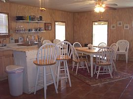 MAGNOLIA COTTAGE in Magnolia Beach, TX