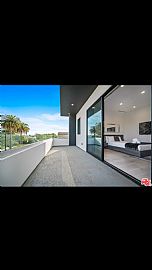 4 Bedroom in Los Angeles, CA (Photo 11 of 12)