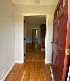 960 Wolf Hill Rd, Cheshire, Ct 06410 in Cheshire, CT (Photo 2 of 12)