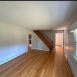 960 Wolf Hill Rd, Cheshire, Ct 06410 in Cheshire, CT (Photo 5 of 12)