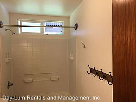 $1,100/mo3 Bd2.5 Ba1,248 Square Feet in Keaau, HI (Photo 10 of 10)