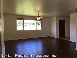$1,100/mo3 Bd2.5 Ba1,248 Square Feet in Keaau, HI (Photo 5 of 10)