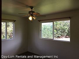 $1,100/mo3 Bd2.5 Ba1,248 Square Feet in Keaau, HI (Photo 9 of 10)