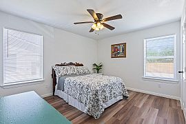 $2,000/mo4 Bd4 Ba1,827 Square Feet in Waco, TX (Photo 11 of 12)
