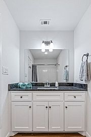 $2,000/mo4 Bd4 Ba1,827 Square Feet in Waco, TX (Photo 6 of 12)