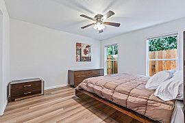 $2,000/mo4 Bd4 Ba1,827 Square Feet in Waco, TX (Photo 7 of 12)