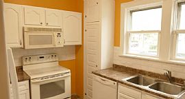 Fully Renovated  3bed , 1.5 Bath Home in Akron, OH (Photo 3 of 8)