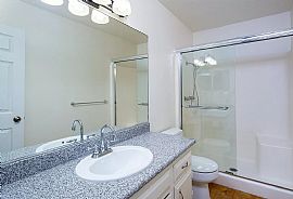 2 Bedroom House at 1130 Wainiha St in Honolulu, HI (Photo 11 of 12)